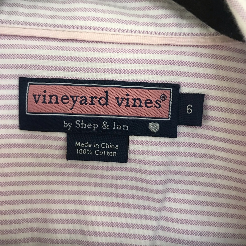 Vineyard Vines Button Down - image 3
